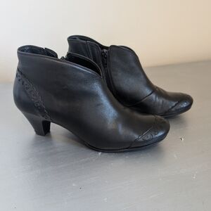 Gabor Black Leather Heeled Ankle Boots